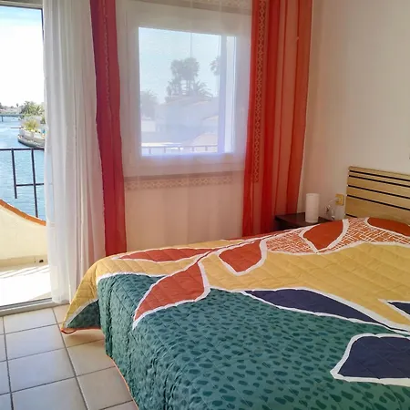 Maison Au Bord De L'eau Casa de vacances