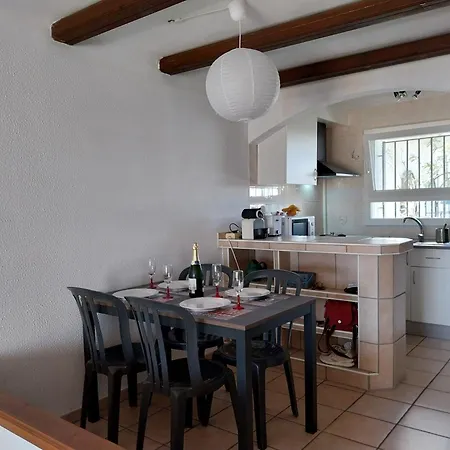 Maison Au Bord De L'eau