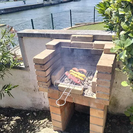 Maison Au Bord De L'eau Semesterbostad *