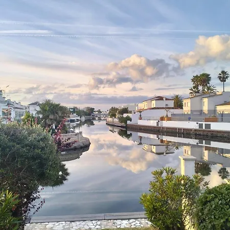 Casa de vacances Maison Au Bord De L'eau *